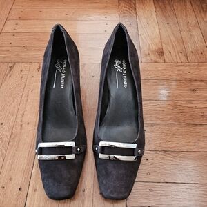 NWOT Donald J. Pliner Expresso Brown Suede Kitten Heels Pump Shoes, Size 10M